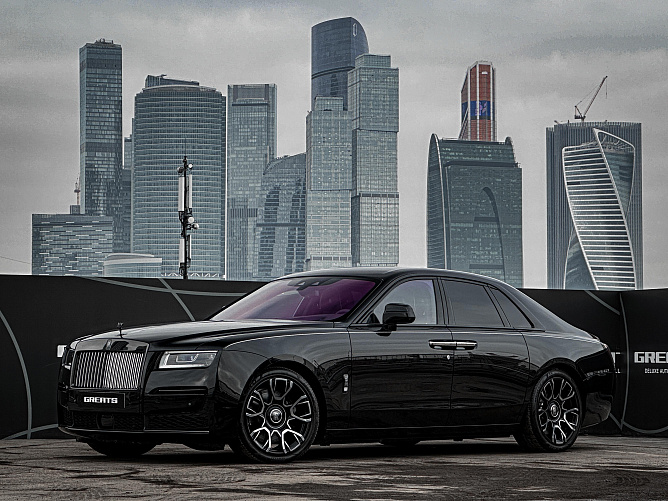 Rolls-Royce Ghost Black Badge 6.75 (600 л.с.) Черный, 2024
