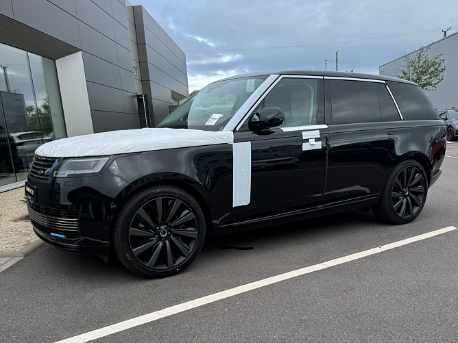 Land Rover Range Rover SV LWB 4.4 (615 л.с.) Черный, 2026