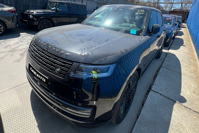 Land Rover Range Rover LWB Autobiography 4.4 (530 л.с.) Черный, 2025