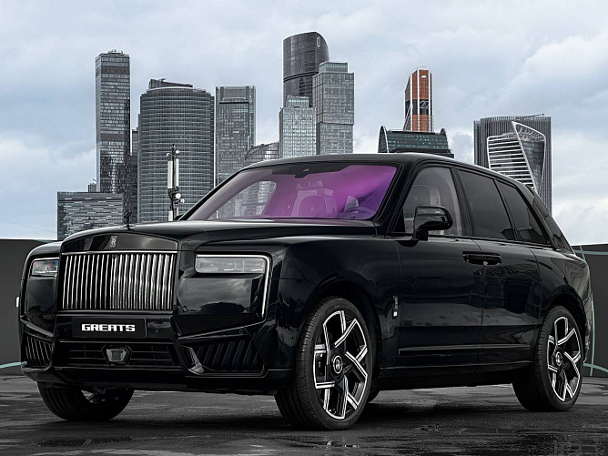 Rolls-Royce Cullinan Black Badge FL 6.75 (600 л.с.) Черный, 2025