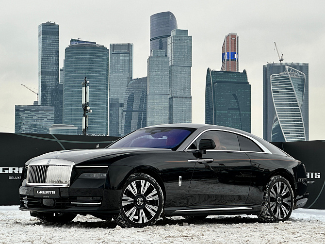 Rolls-Royce Spectre 0.0 (585 л.с.) Черный/серый, 2024