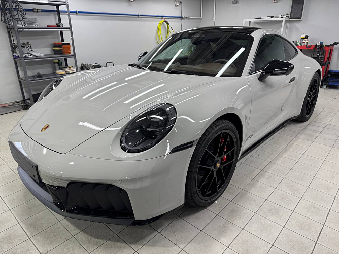Porsche 911 Carrera 4 GTS 3.6 (541 л.с.) Светло-серый, 2026