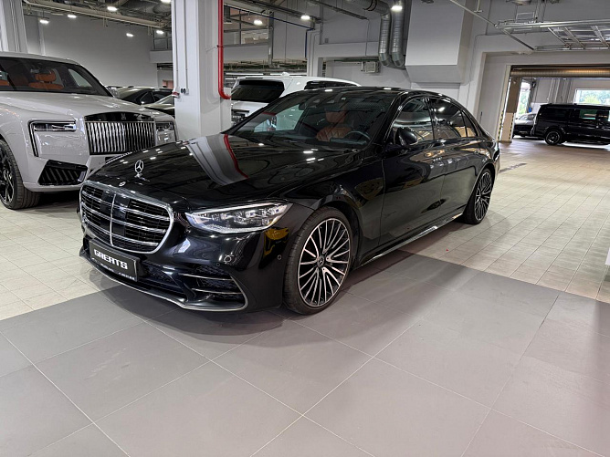 Mercedes-Benz S400d 2.9 (330 л.с.) Черный, 2023