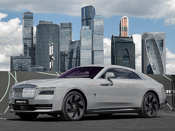 Rolls-Royce Spectre 0.0 (585 л.с.) Серый, 2024