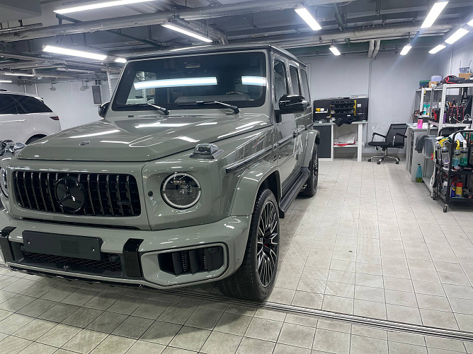 Mercedes-Benz G63 AMG FL 4.0 (585 л.с.) Классический серый, 2026