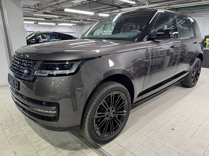 Land Rover Range Rover LWB Autobiography 4.4 (530 л.с.) Коричнево-серый (Charente grey), 2026