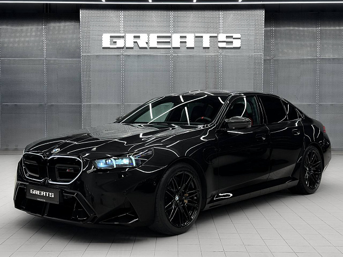 BMW M5 4.4 (727 л.с.) Черный, 2025