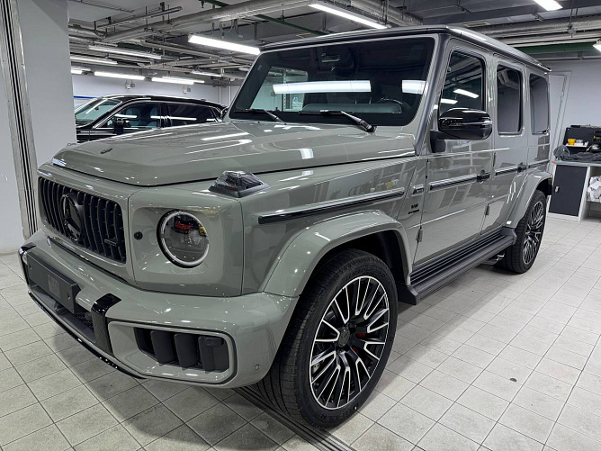 Mercedes-Benz G63 AMG FL 4.0 (585 л.с.) Классический серый, 2026