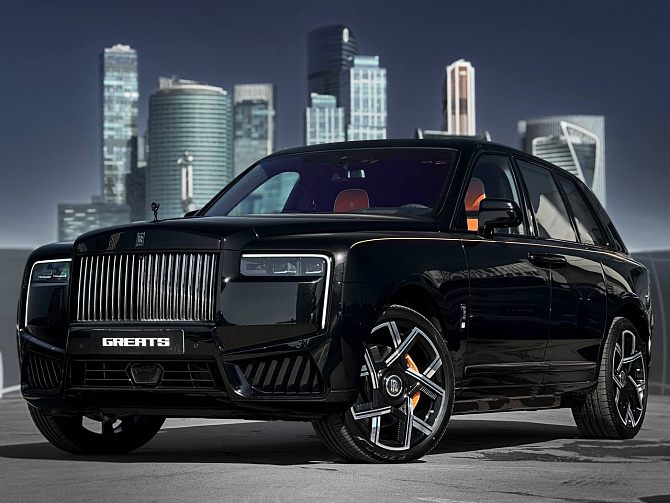Rolls-Royce Cullinan Black Badge FL 6.75 (600 л.с.) Черный, 2025