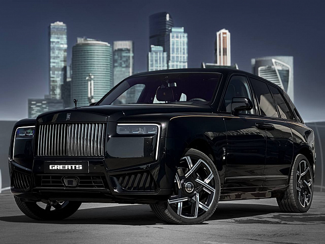 Rolls-Royce Cullinan Black Badge FL 6.75 (600 л.с.) Черный, 2025