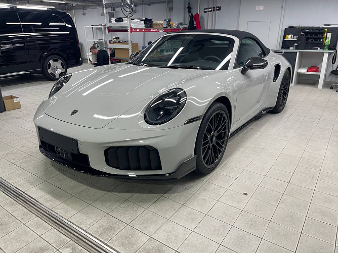 Porsche 911 Turbo S Cabrio FL 3.6 (711 л.с.) Светло-серый, 2026