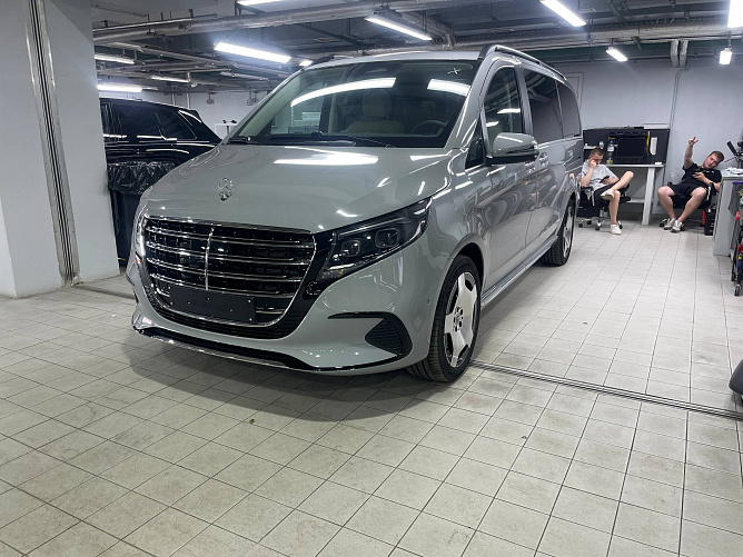 Mercedes-Benz V300d L FL 2.0 (237 л.с.) Альпийский серый, 2026