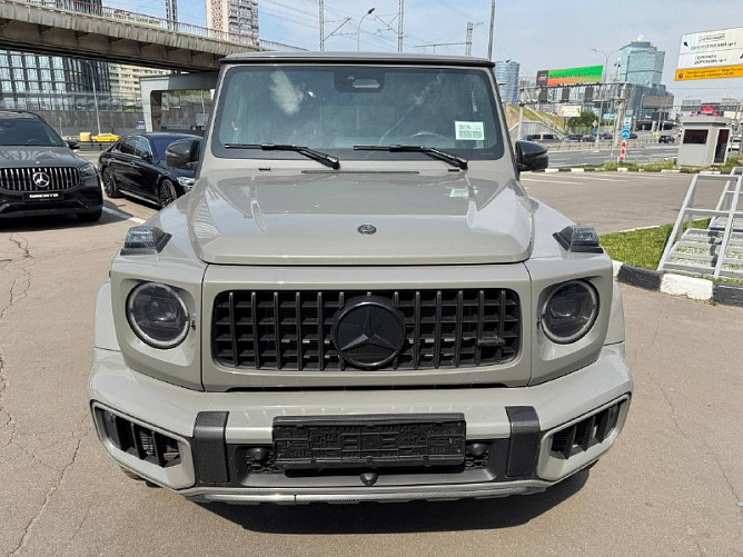 Mercedes-Benz G63 AMG FL 4.0 (585 л.с.) Классический серый, 2026