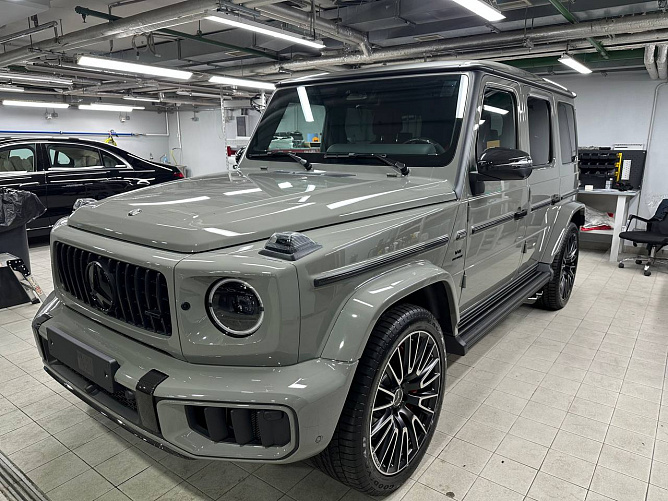 Mercedes-Benz G63 AMG FL 4.0 (585 л.с.) Классический серый, 2026