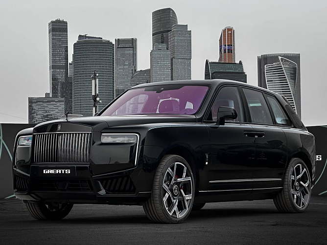 Rolls-Royce Cullinan Black Badge FL 6.75 (600 л.с.) Черный, 2024