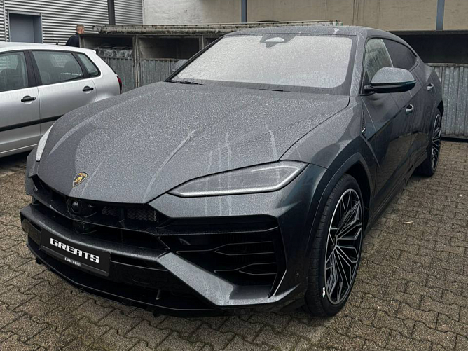 Lamborghini Urus SE 4.0 (800 л.с.) Темно-серый, 2026