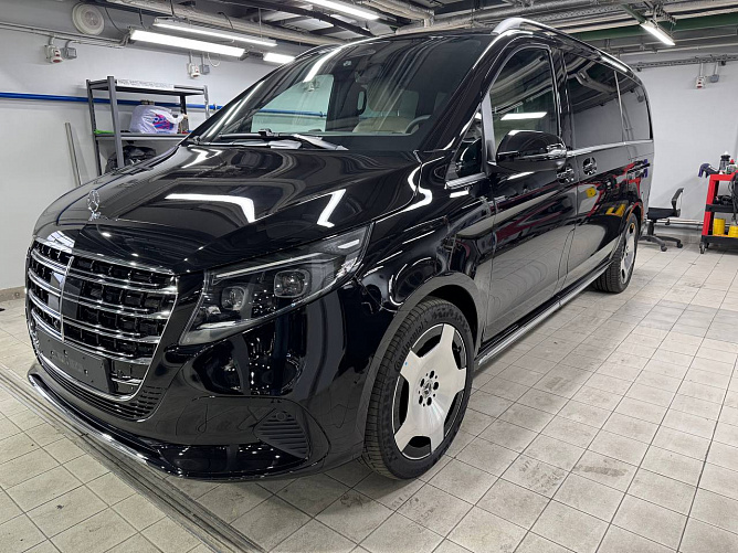 Mercedes-Benz V 300d L FL 2.0 (237 л.с.) Черный, 2026