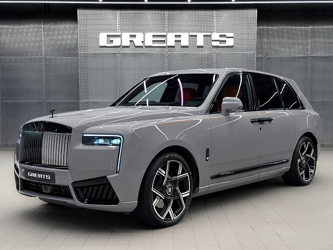 Rolls-Royce Cullinan Black Badge FL 6.75 (600 л.с.) Серый, 2025
